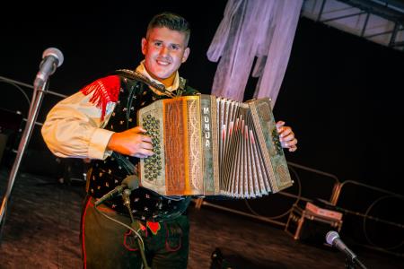 Matevž Perc, nagrada za perspektivnega mladega harmonikarja.